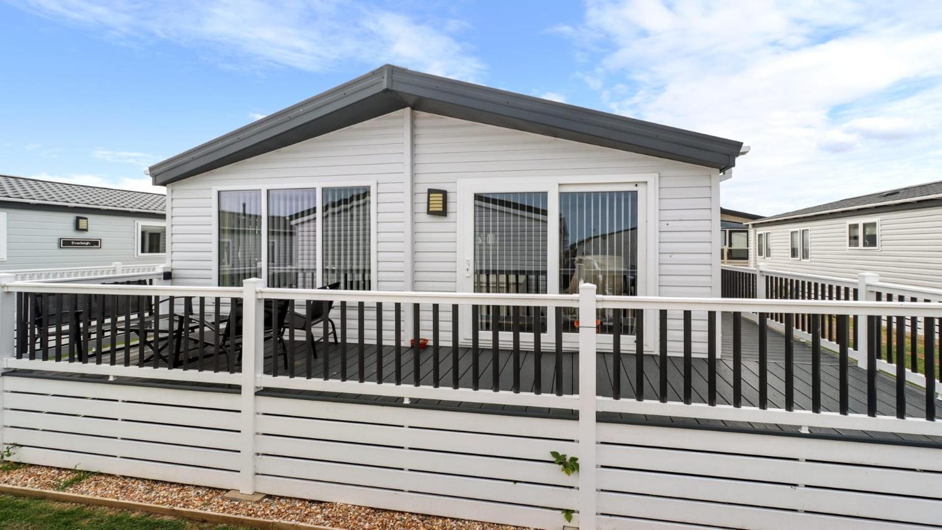 33 Beach Retreat Lodge Pevensey Bay Holiday Park Eksteriør billede